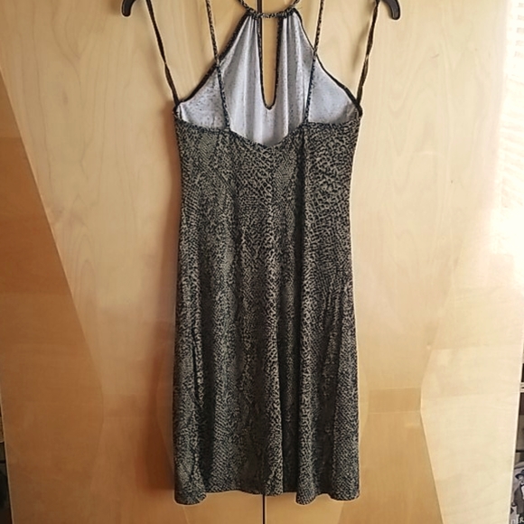 GREEN HALTER DRESS - Picture 3 of 5